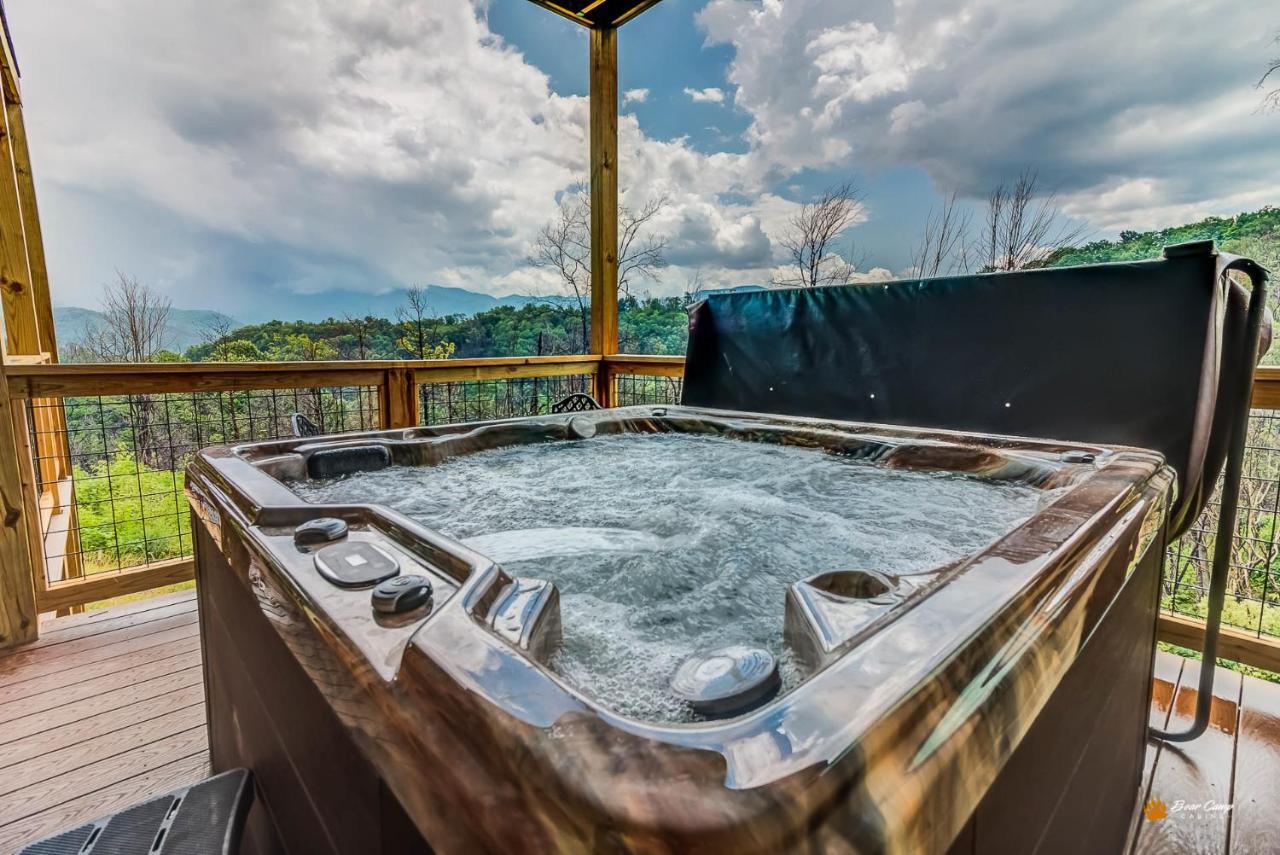 Majestic View Lodge, Amazing Views, Hot Tub, 1089 Free Tickets Each Paid Day, Dollywood And More Гатлинбург Экстерьер фото
