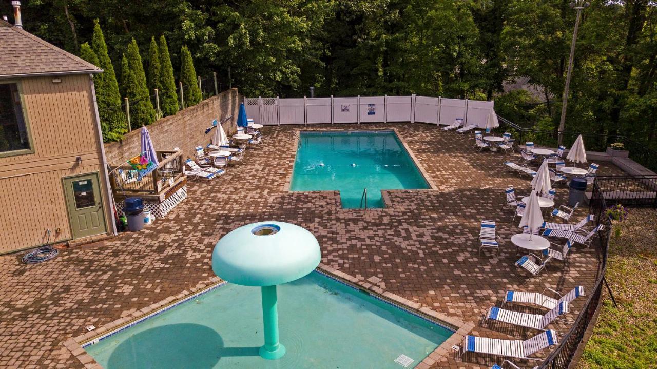 Majestic View Lodge, Amazing Views, Hot Tub, 1089 Free Tickets Each Paid Day, Dollywood And More Гатлинбург Экстерьер фото